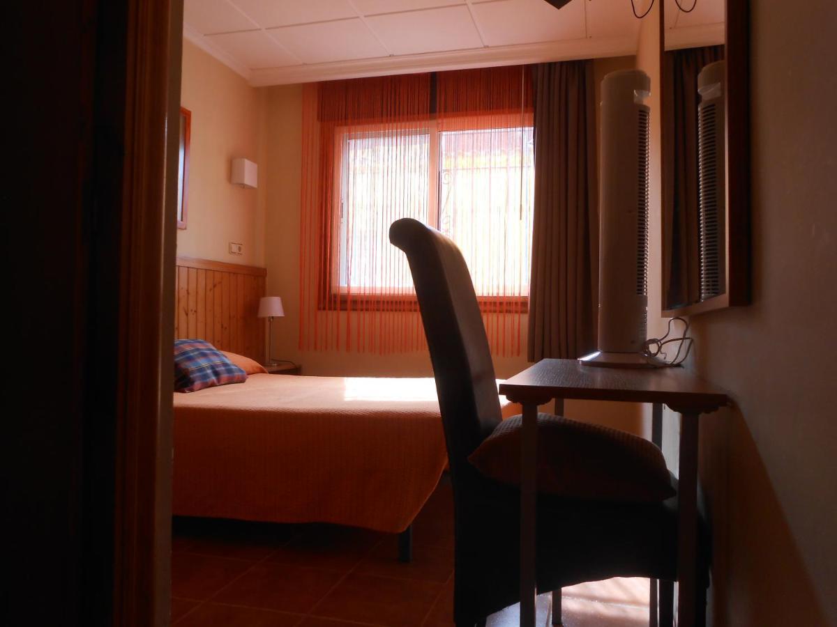 Hostal El Callejon Таррагона Екстер'єр фото
